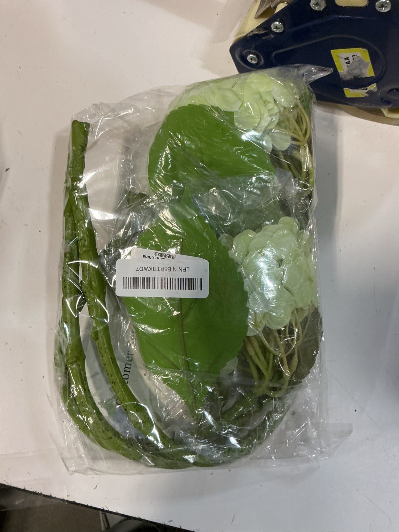 Condition photo showing New/Like New for duyone 22" real soft touch hydrangea artificial flowers realistic,large long stem fake flowers full latex faux,wedding bouquet,party home decor,garden office room table centerpieces light green 3pcs