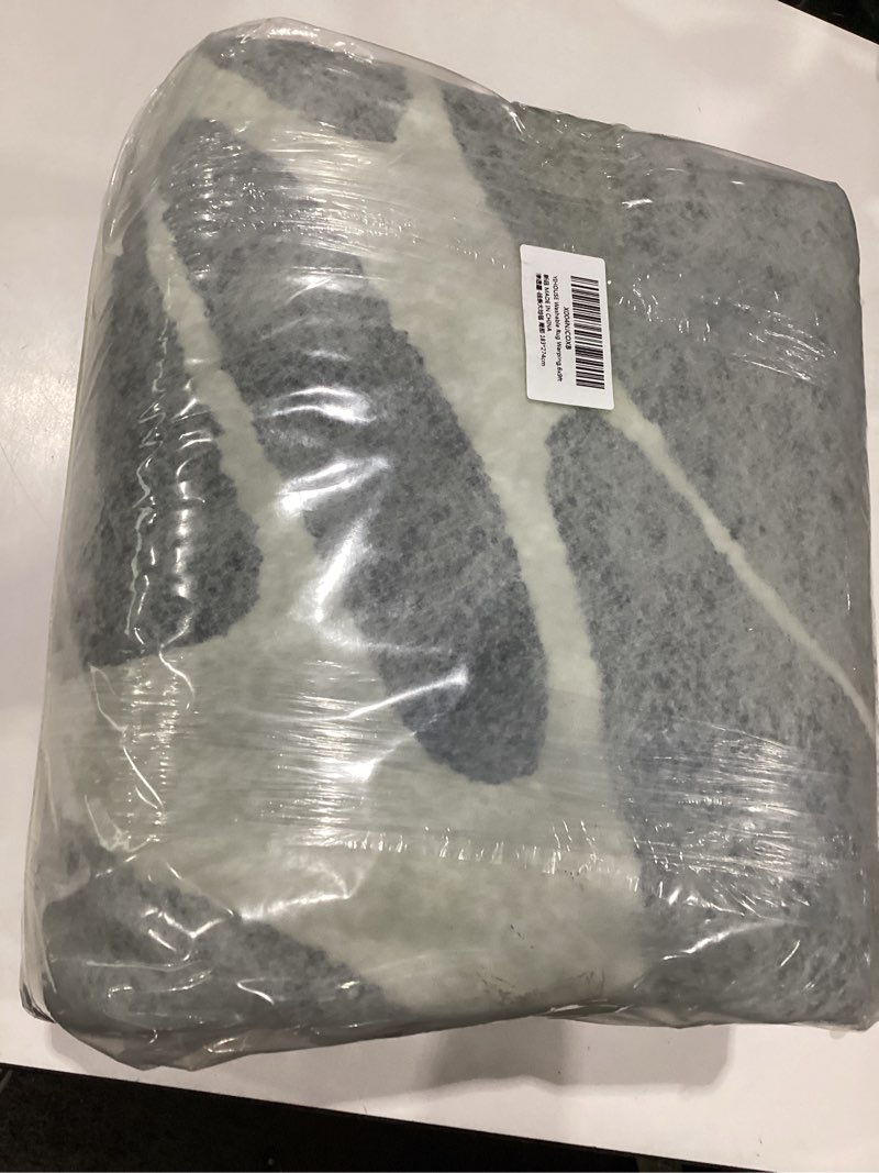 Condition photo showing Good Condition for yihouse area rug washable 8'x10'- rug for living room bedroom large abstract black and white rug non-slip ultra-thin home decor,black curve,8x10ft black curve 8' x 10' (rectangular)