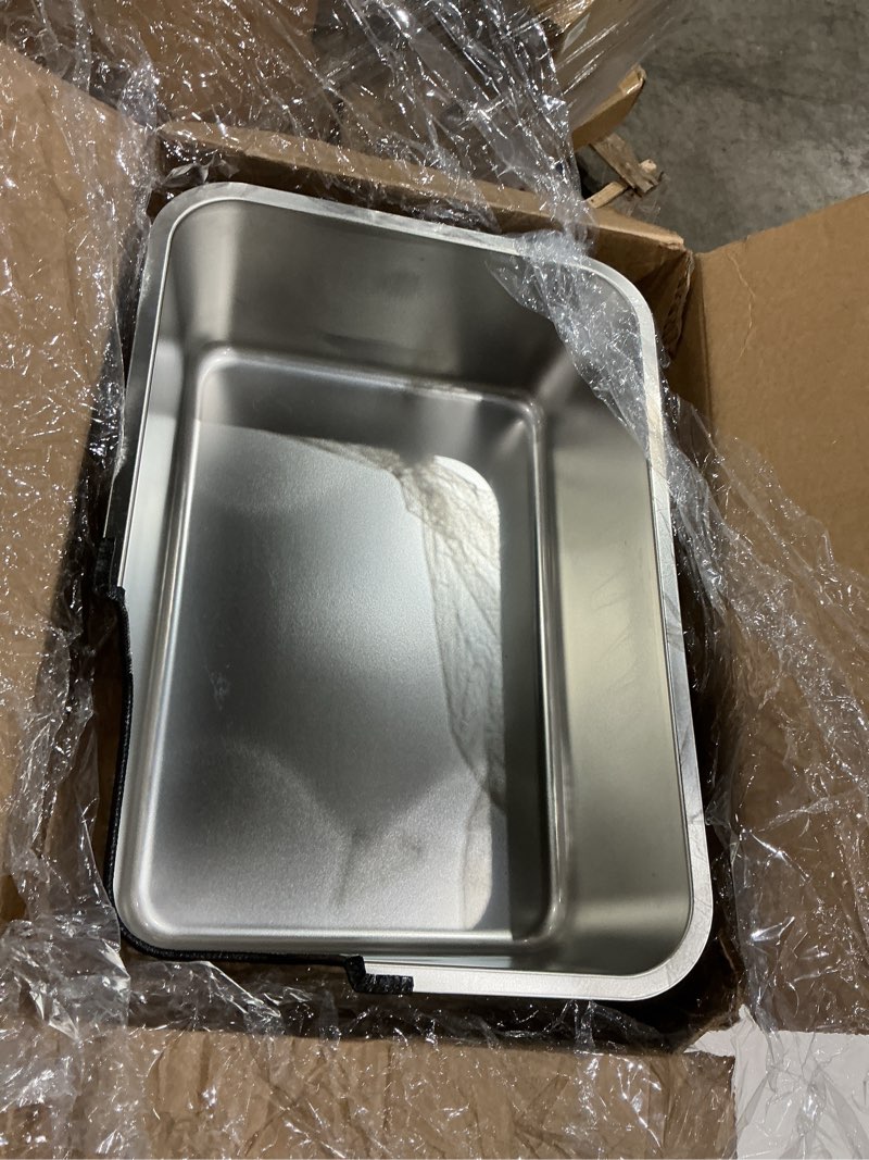 Condition photo showing Good Condition for stainless steel cat litter box, 19.5"l x 13.6"w x 6"h metal cat litter box with low entry for senior, injured cats anti-slip non-stick no odor easy to clean for most cats with weight of 22ibs or less