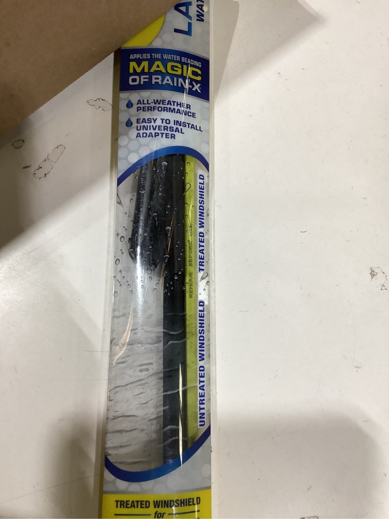 Condition photo showing New/Like New for rain-x 5079274-2 latitude 2-in-1 water repellent wiper blades, 16 inch (pack of 1), automotive replacement windshield wiper blades with patented rain-x water repellency formula 16" latitude