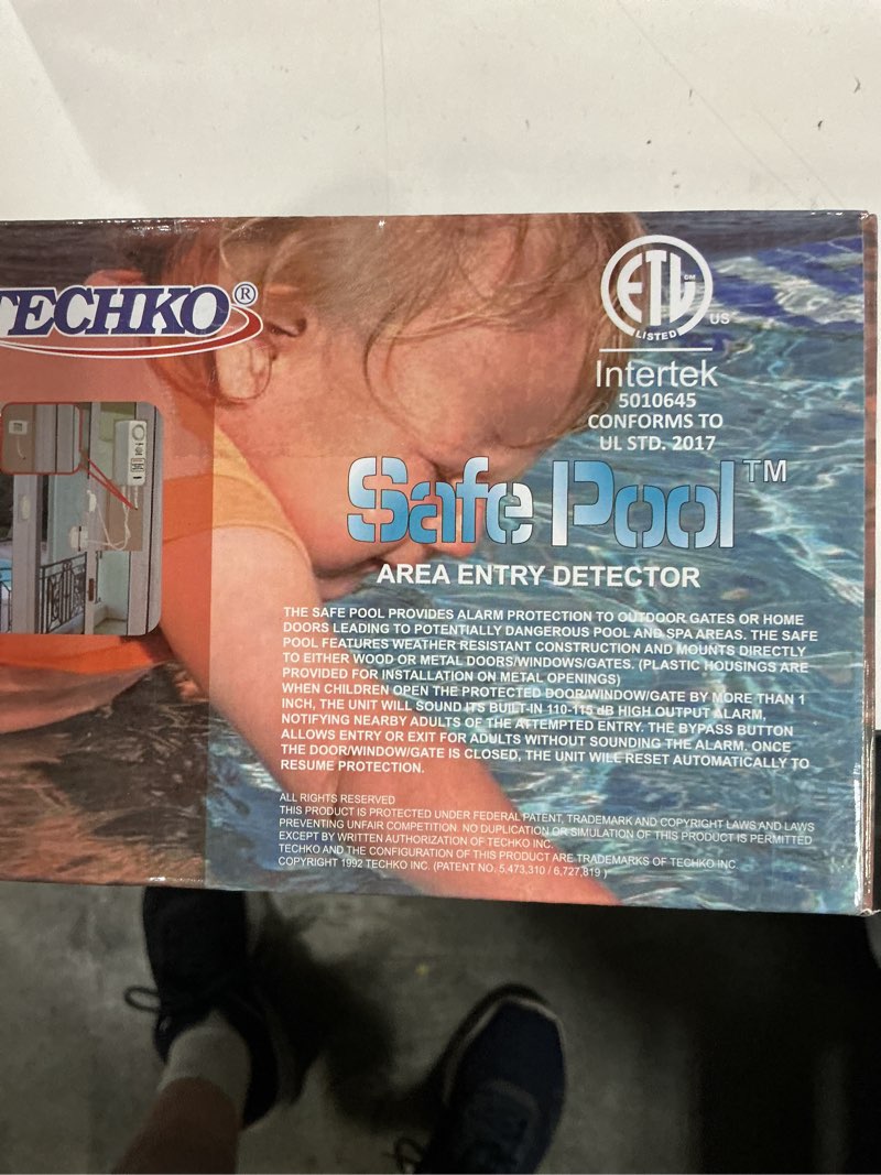 https://lotting-media.assets.bidfta.com/lotting_e128a852-e165-4422-ab96-b2642f02b62f
