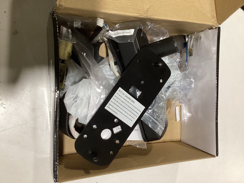 https://lotting-media.assets.bidfta.com/lotting_e12b7af5-da75-4fcc-90d1-db1a017a324b