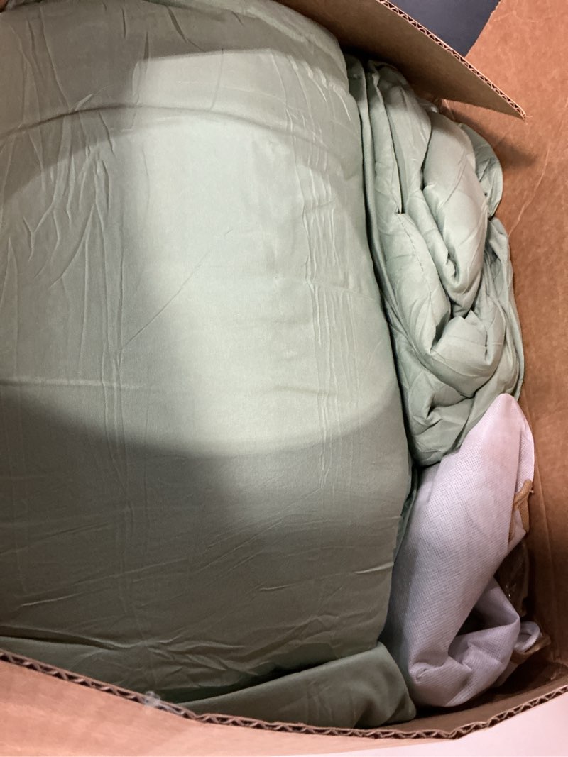 Condition photo showing As Is for ROSGONIA Oversized King Comforter Sage Green, 3pcs(1 Boho Comforter & 2 Pillowcases), Lightweight Oversized King Size Comforter Sets Bedding Blanket Oversized King Comforter 120"x98" Sage Green