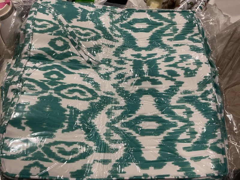 Condition photo showing Good Condition for primepatio square outdoor couch cushions - teal - 19x19x4 inch
