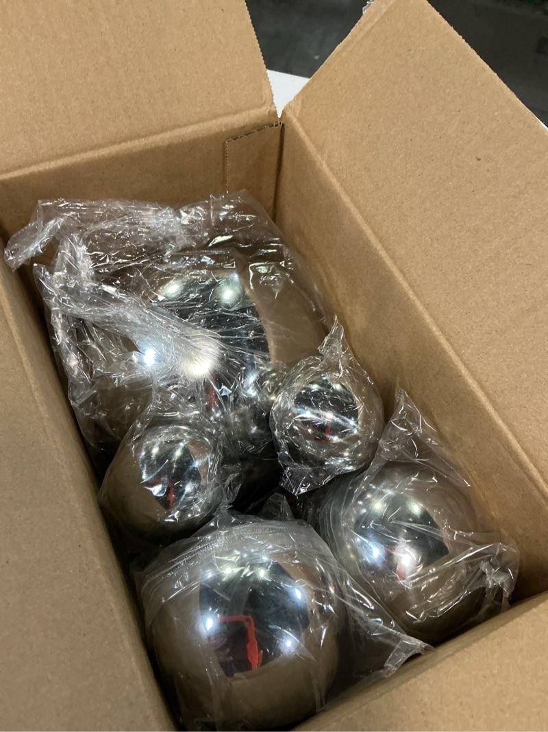 Condition photo showing Good Condition for stainless steel decorative balls, shiny decorative orbs for centerpiece decor, set of 6 6pcs mix (6in x 1, 4in x 1, 3in x 2, 2in x 2)
