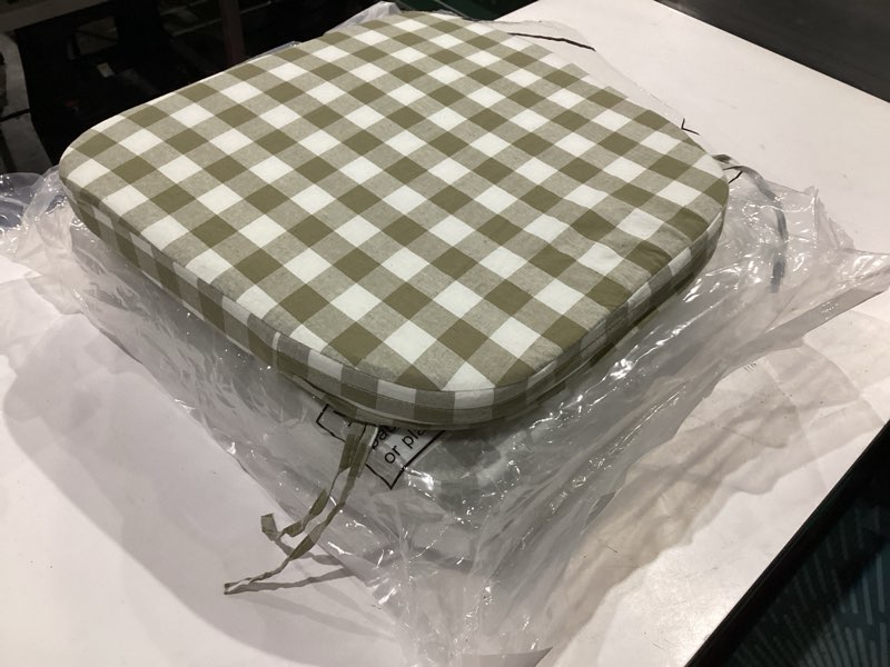 Condition photo showing Good Condition for geetery d-shaped checkered chair cushion for dining 17"x16"x2" thick buffalo plaid non-slip chair pad with ties and removable cover for home outdoor patio room indoor seat cushion (sage green)