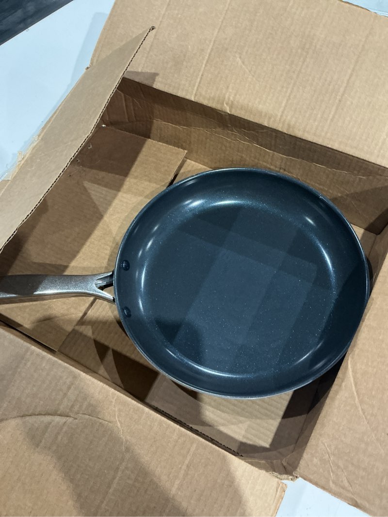 Condition photo showing Good Condition for blue diamond 12" nonstick frying pan skillet, diamond infused pfas & ptfe-free ceramic pot, dishwasher & oven safe, stay cool handle, durable non toxic metal utensil safe, egg & omelet pan, blue 12" frying pan skillet blue