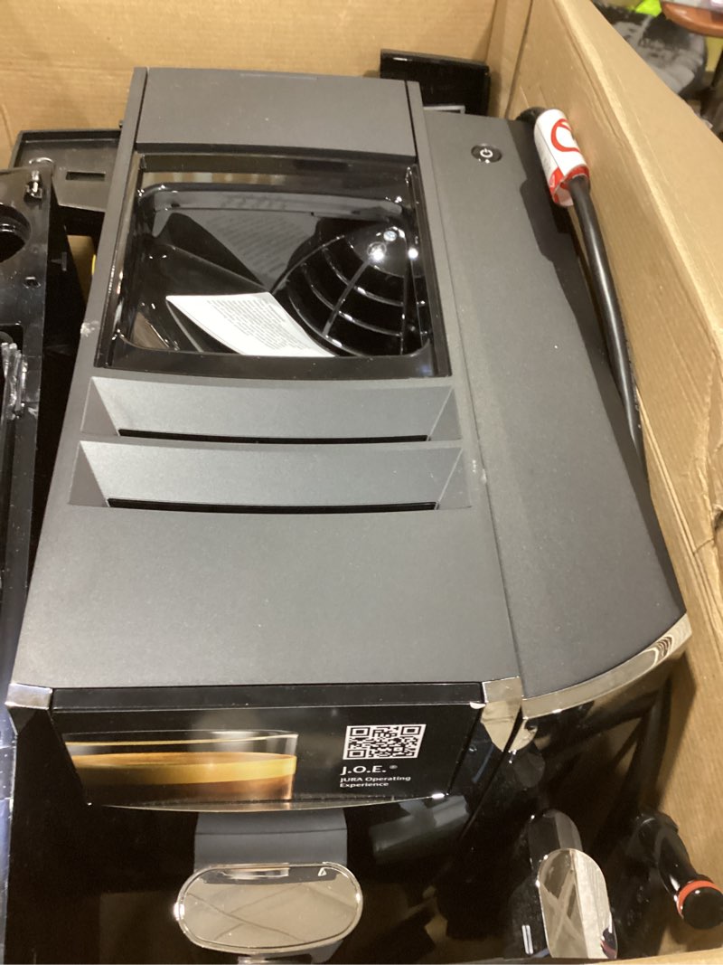 Condition photo showing New/Like New for Jura E8 Chrome 15646