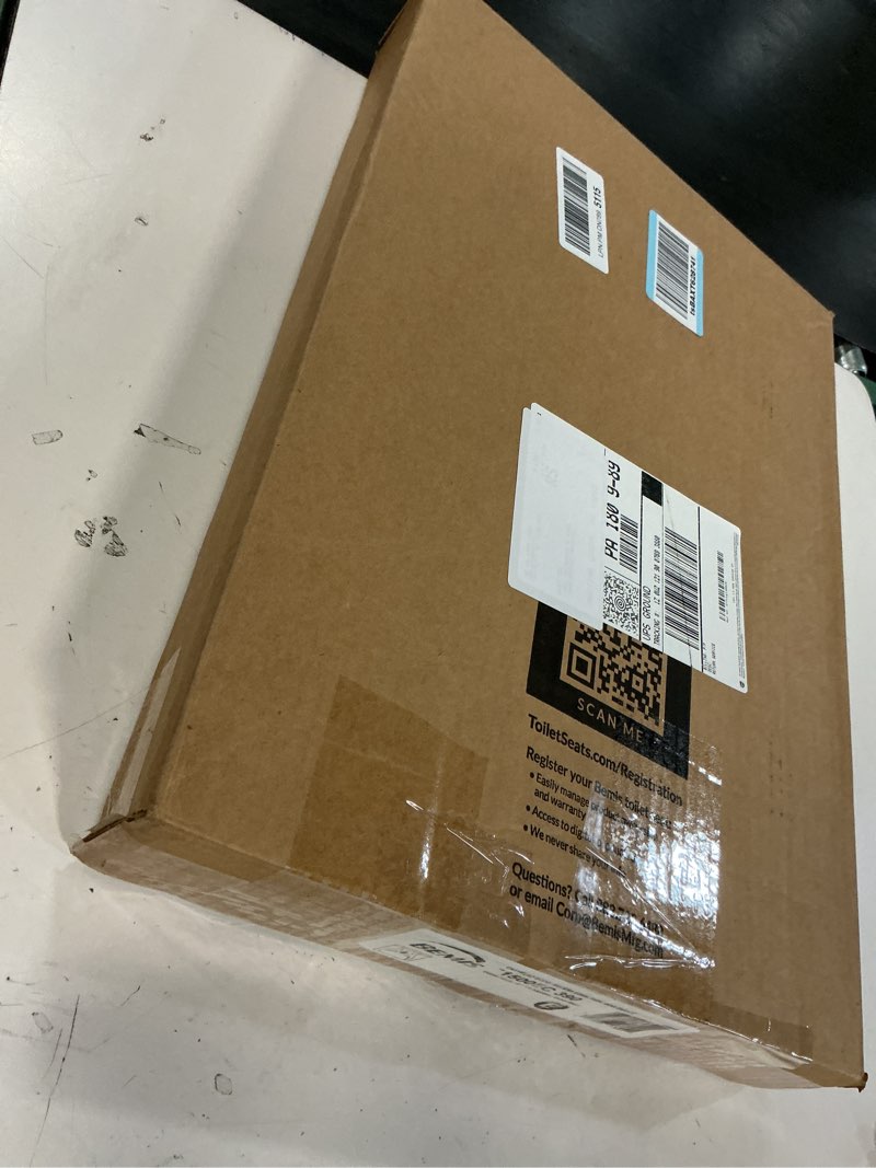 Condition photo showing New/Like New for bemis 1500ec 390 lift-off wood elongated toilet seat, cotton white (pack of 1)