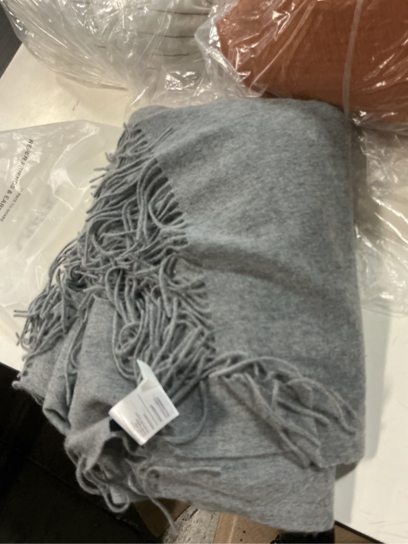 Condition photo showing Good Condition for mongolian cashmere throw, 60x80, heather grey