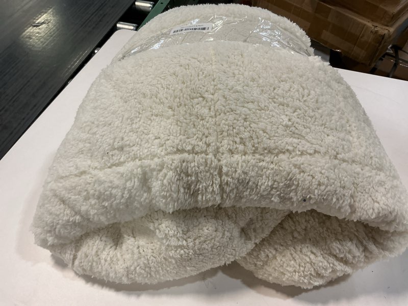 Condition photo showing As Is for Topblan Weighted Blanket for Adults, 60" x 80" 15lbs, Soft Sherpa Queen Size Heavy Blanket with 3D Jacquard Turtle Shell Flannel Fleece for Couch and Bed Cream 60" x 80" 15LBS
