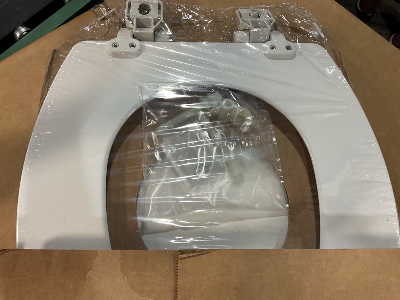 Condition photo showing New/Like New for mayfair linden slow close toilet seat, non slip heavy duty wood, easy install, elongated, white elongated traditional hinge