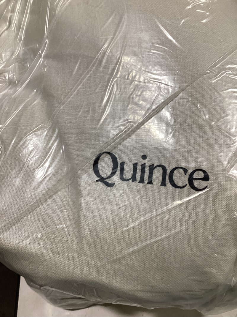 Condition photo showing Good Condition for off white linen sheets set quince