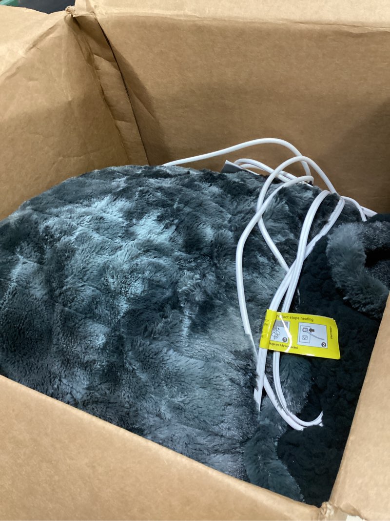 Condition photo showing As Is for bearhug electric blanket heating blanket full size 77"x 84" blanket heated reversible faux fur & sherpa blanket gift 10 heating levels & 1-12h auto off, over-heat protect, etl, machine washable full 77"x 84" marble black