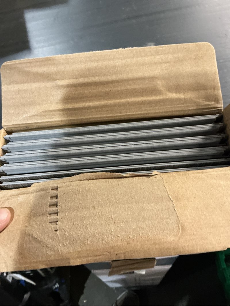 Condition photo showing Good Condition for style selections dove tail oak gray 12-mil x 7-in w x 48-in l waterproof interlocking luxury vinyl plank flooring (23.21-sq ft/ carton)