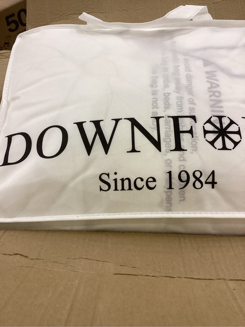 Condition photo showing Good Condition for down fibers comforter queen size,luxurious all seasons hotel collection duvet insert,54 oz high bulkiness medium warmth,fluffy & breathable for bedroom, guestroom, hotel (white,90x90) white queen