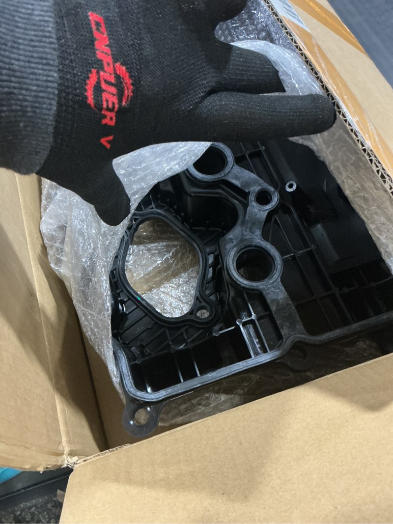 Condition photo showing Good Condition for NewYall 2.0L 2.4L Engine Valve Cover for Hyundai Santa Fe Sport Sonata Tucson Kia Optima Sorento Sportage 2011 2012 2013 2014 2015 2016