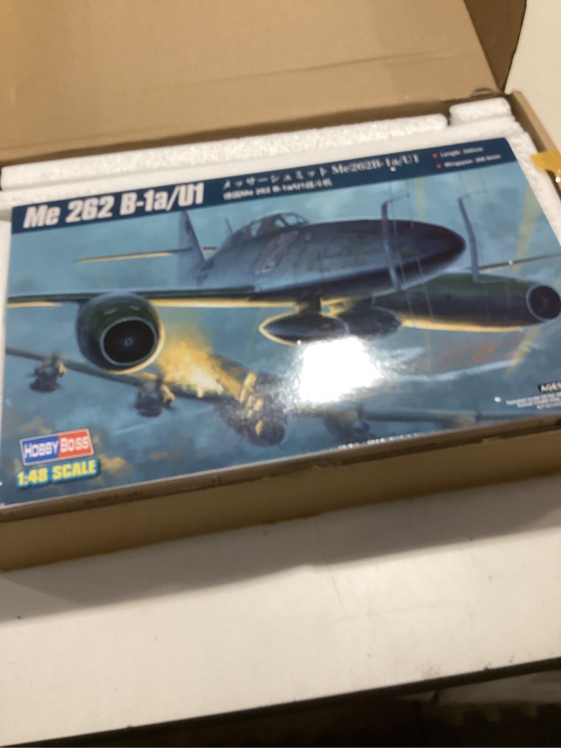 Condition photo showing Good Condition for hobbyboss 80379 "me 262 b-1a/u1 plastic model kit, 1:48 scale