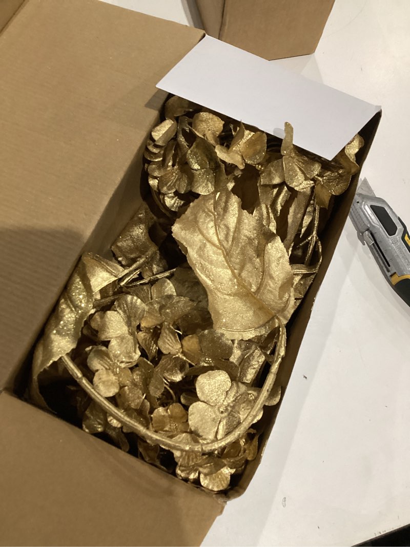 Condition photo showing As Is for Hollyone 3Pcs Christmas Flowers Gold Artificial Hydrangea Flowers 26.8inch Fake Hydrangea Flower Floral Arrangements Bouquets Xmas Faux Hydrangea Stems Wedding Party Centerpieces Christmas Home Decor Gold - Hydrangea