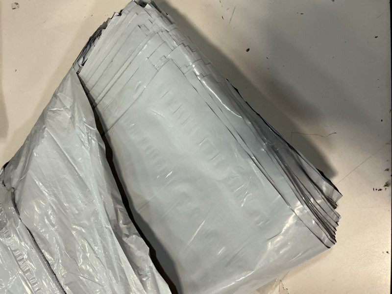 Condition photo showing Good Condition for metronic poly mailers 19x24 inch 100 pcs | large shipping bags for clothing, small business | strong thick mailing bags with self adhesive | waterproof and tear-proof large package bags in white white 19x24 100pc