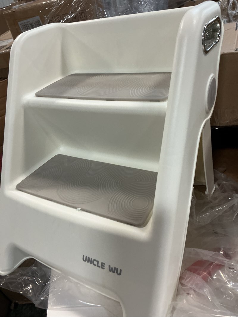 Condition photo showing Good Condition for BALAPET Cat Ramp for Litter Box Litter Box Ramp Custom Fit for Automatic Cat Litter Box,with Non-Slip Rubber Feet, Cat Steps Suitable for Small & Elderly Cats