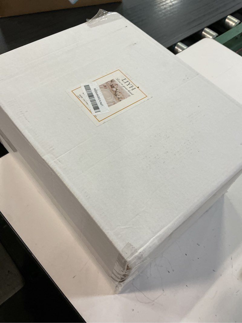 Condition photo showing New/Like New for liyh 210 pcs ivory plastic plates scalloped plastic plates disposable dinnerware set cream gold scalloped plate include plate gold silverware napkins cup for birthday valentine's day 30 guests beige with gold