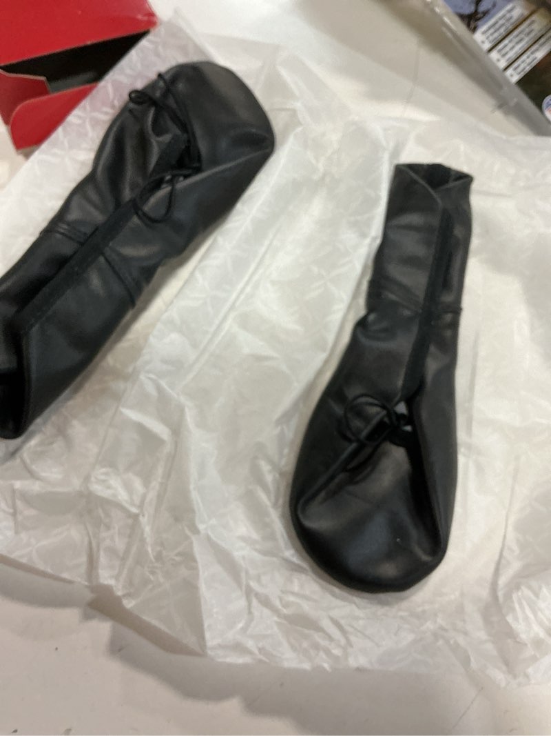 Condition photo showing Good Condition for Capezio Women's Daisy Ballet Shoe