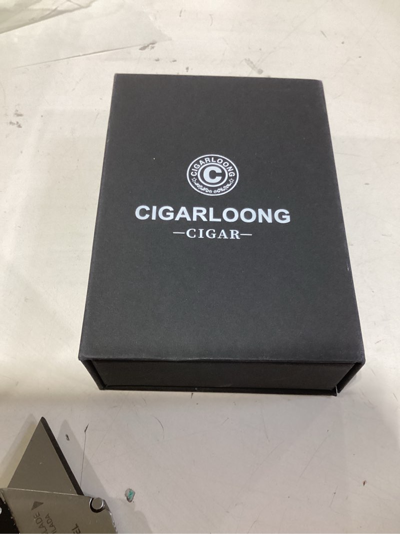 Condition photo showing Good Condition for cigarloong cigar cutter stainless steel 4-in-1 - double blade guillotine, v-cutter, cigar punch, cigar holder with diamond pattern finish, gift box included, silvery