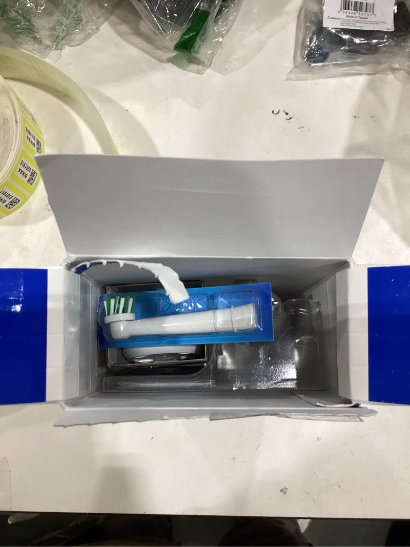 Condition photo showing Good Condition for Oral B Pro 1000 Power Rechargeable Toothbrush