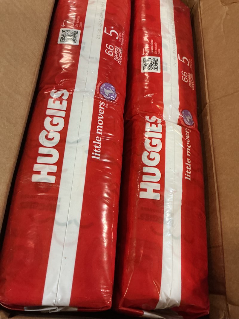 Condition photo showing New/Like New for huggies size 5 diapers, little movers baby diapers, size 5 (27+ lbs), 132 count (2 packs of 66), packaging may vary size 5 132