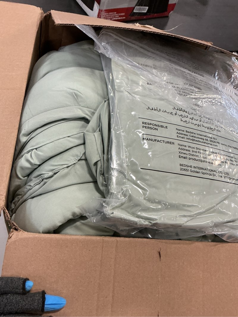 Condition photo showing As Is for Bedsure King Size Comforter Set Sage Green - Bed in a Bag Bedding Set 7 Pieces, GentleSoft™ Pintuck Bed Set Gift for Family, Pinch Pleat Sage Green Comforter with Sheets, Pillowcases & Shams King 03 - Sage Green