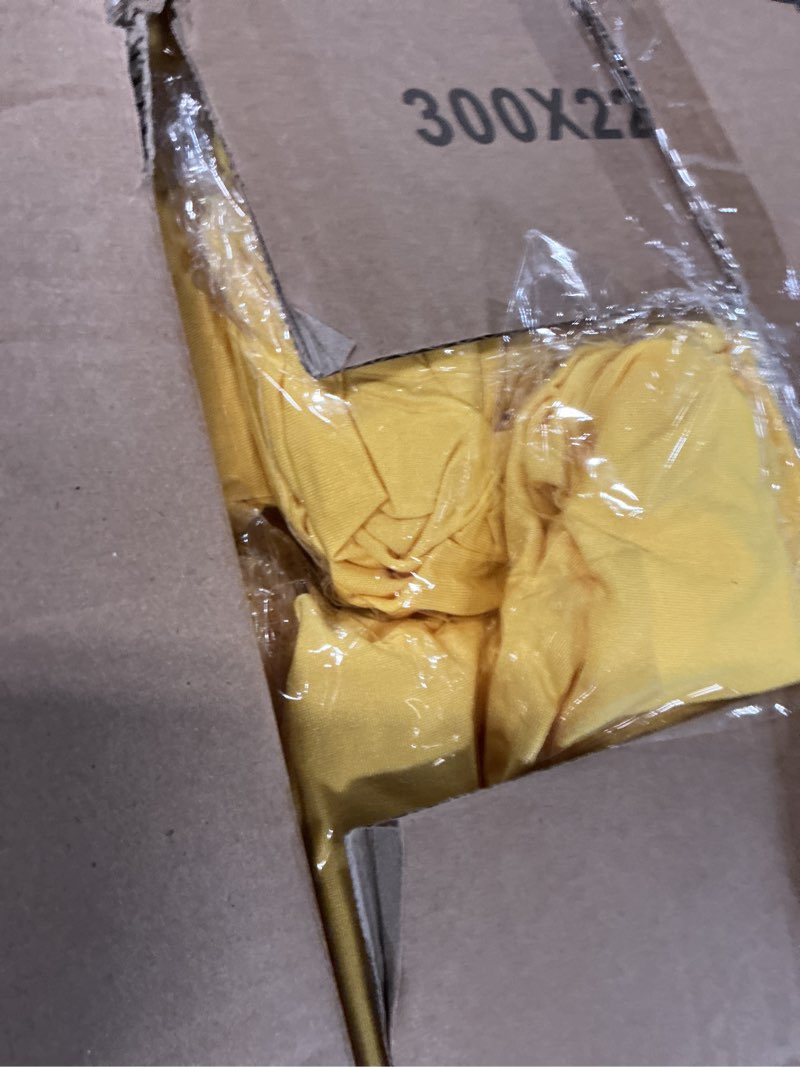 Condition photo showing Good Condition for ManMengJi Yellow Folding Chair Covers, Spandex Folding Chair Covers 12 PCS, Banquet Chair Slipcovers for Party, Wedding, Holidays, Celebration Yellow 12