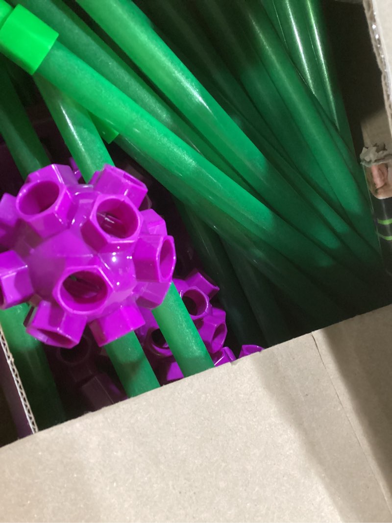 Condition photo showing Good Condition for V-Opitos 140 Pack Glow in The Dart Fort Building Kits for Kids Age 4, 5, 6, 7, 8+ Years Old, STEM Building Toys for DIY Castles, Tunnels, Ideal Christmas, Birthday Gifts for Boys & Girls Glow Green - 140pcs