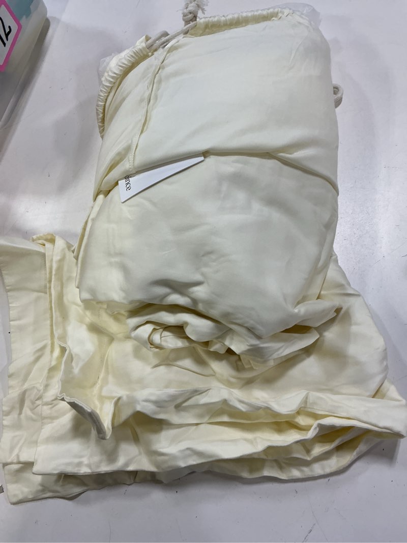 Condition photo showing As Is for quince signature giza cotton sateen duvet cover set, full/queen, ivory