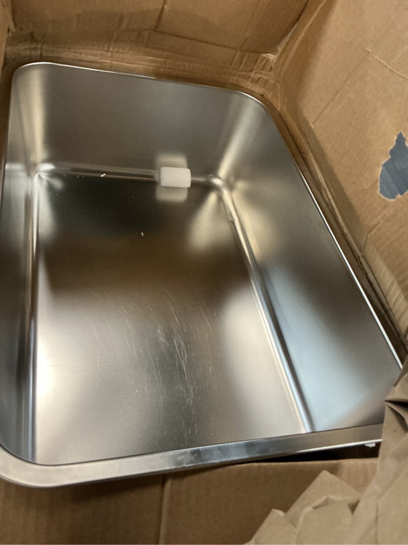 Condition photo showing Good Condition for stainless steel cat litter box - medium litter box for cats, rabbits, and pets, non-stick, odor-free, easy to clean, splash-proof, sturdy and durable (17.7" l x 13.8" w x 6" h)