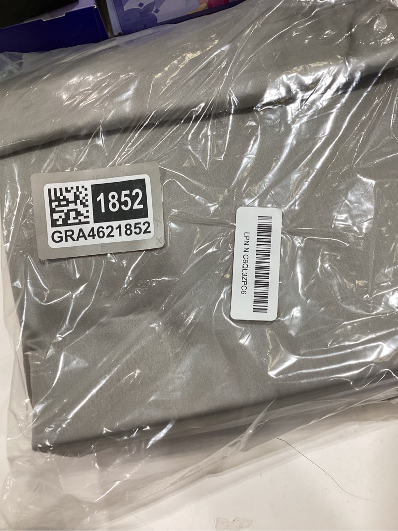 https://lotting-media.assets.bidfta.com/lotting_e1fc958a-ffa5-4221-b37c-805ef53fcc1b