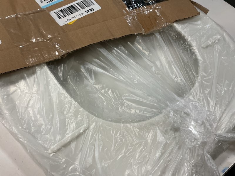 Condition photo showing Good Condition for bemis 170 durable plastic toilet seat, elongated, white
