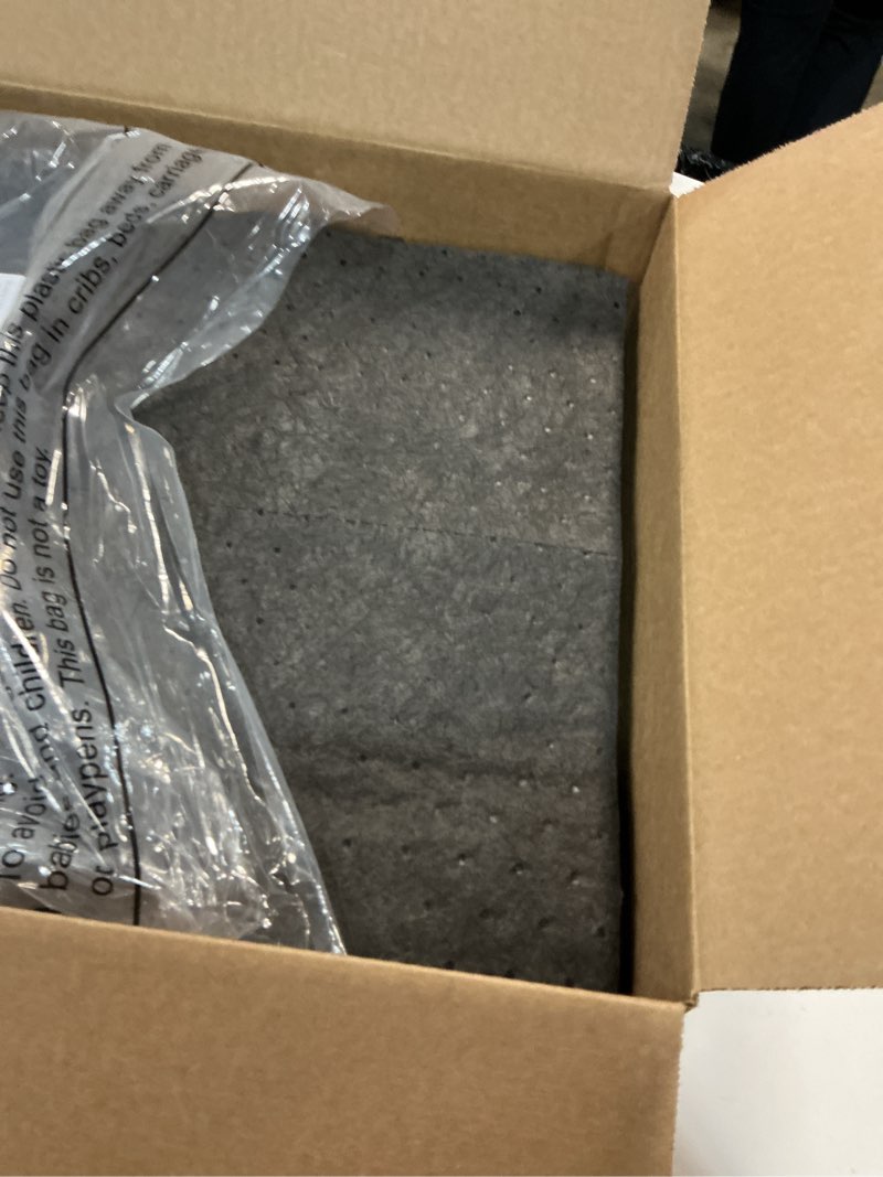 Condition photo showing Good Condition for Hoolerry Oil Absorbent Pads Weight Dimpled Pad Garage Accessories Water Absorbent Mat Oil Spill Mat for Absorbing Protecting Home Garage Basement(15 x 17 Inch,Gray,100 Pcs) 15 x 17 Inch Gray 100