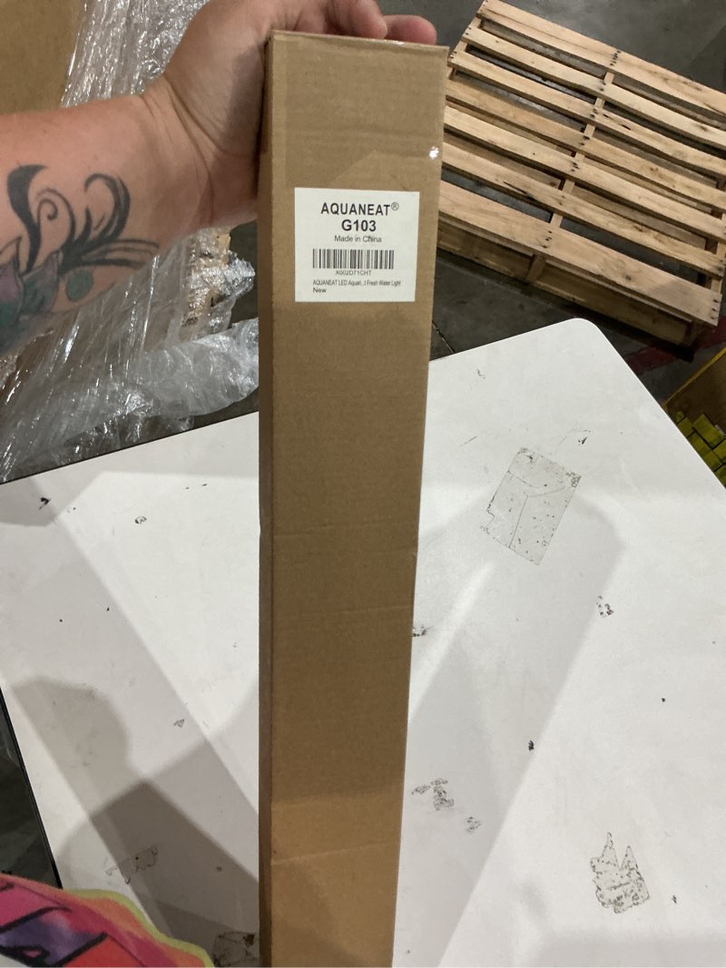 Condition photo showing As Is for aquaneat led aquarium light full spectrum for 24 inch to 30 inch fish tank light fresh water 24"-30"