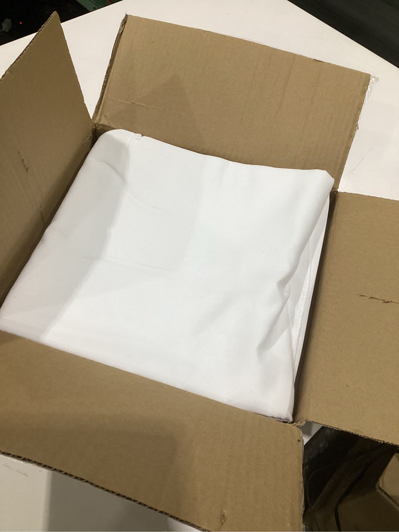 Condition photo showing Good Condition for pureegg rectangle table cloth 60" x 84" – 8 packs, durable polyester tablecloth offers reusable & washable protection, ideal for outdoor party, picnic, wedding, banquet and birthday, white white 84" x 60" (rectangular)