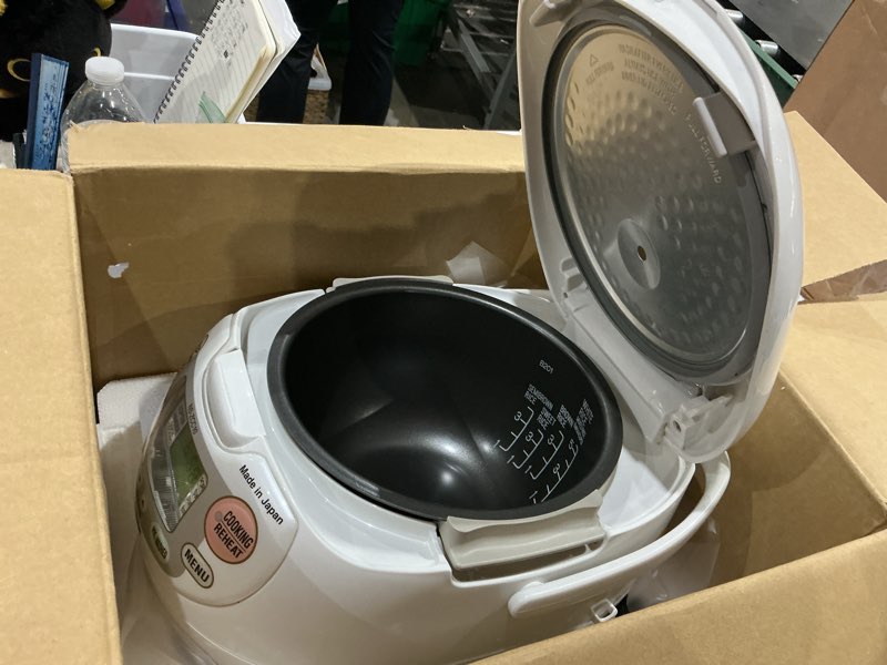 Condition photo showing As Is for zojirushi ns-zcc10 5-1/2-cup neuro fuzzy rice cooker and warmer, premium white 5.5-cup uncooked rice