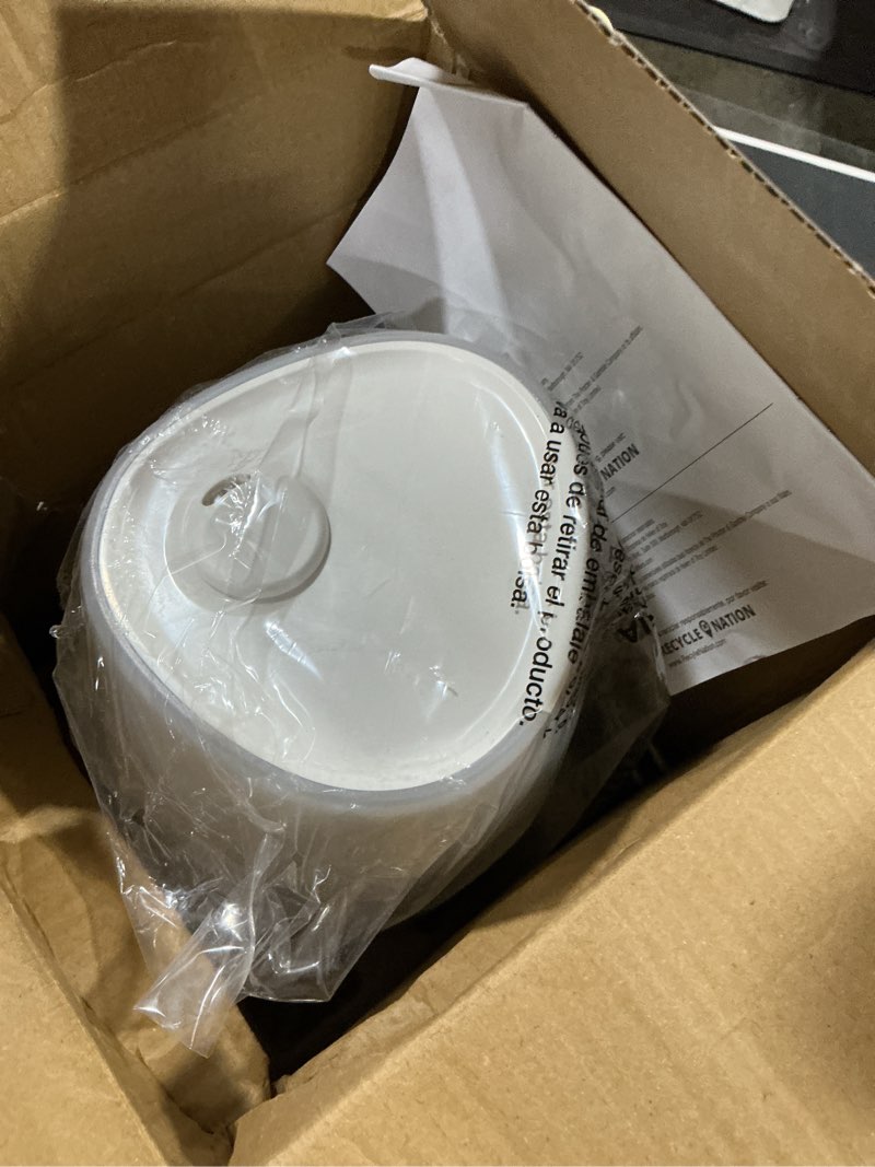Condition photo showing Good Condition for vicks 1 gallon filter free cool mist humidifier, 400 sq ft, white, vul545