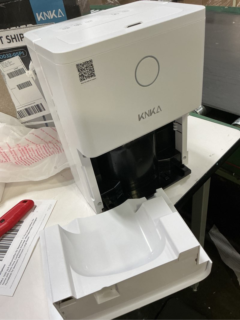 Condition photo showing item condition for KNKA 1600 sq.ft Dehumidifier for Basement, 21 Pint Dehumidifiers for Home with Drain Hose, Continuous Drainage, Washable Filter, Intelligent Humidistat for Bedroom, Bathroom, Large Room Max 21 Pints