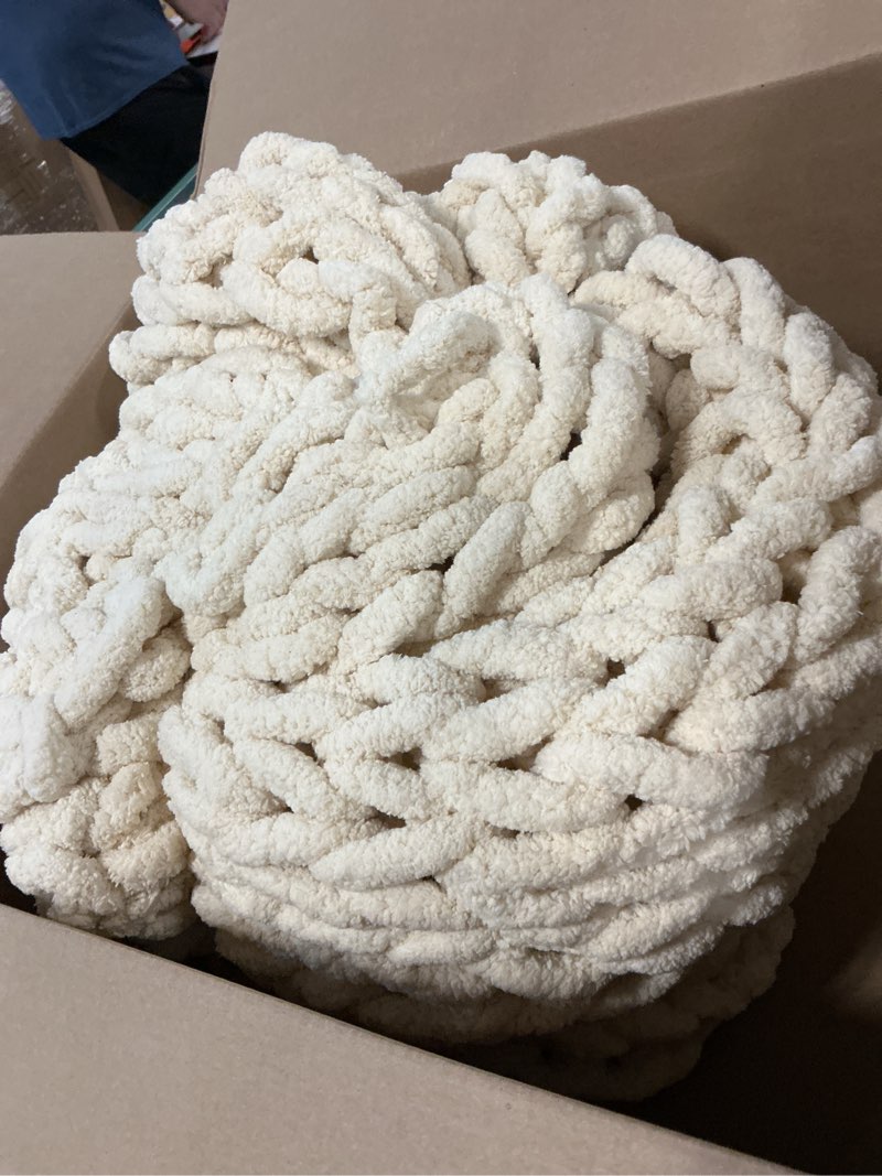 Condition photo showing Good Condition for ((similar ))coova faux fur throw blanket for couch, cozy soft and fuzzy plush rabbit fur bubble blanket for sofa bedroom living room, 50x60 inches tie dye brown tie dye brown 50“x60”