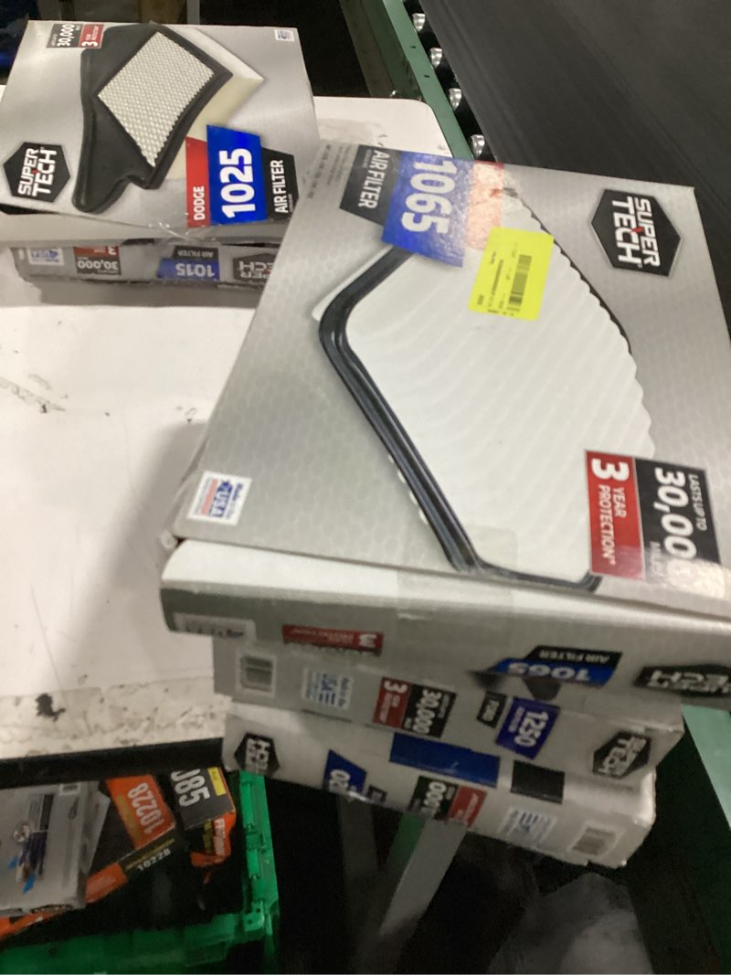 Condition photo showing Good Condition for assorted 4pk air filters
