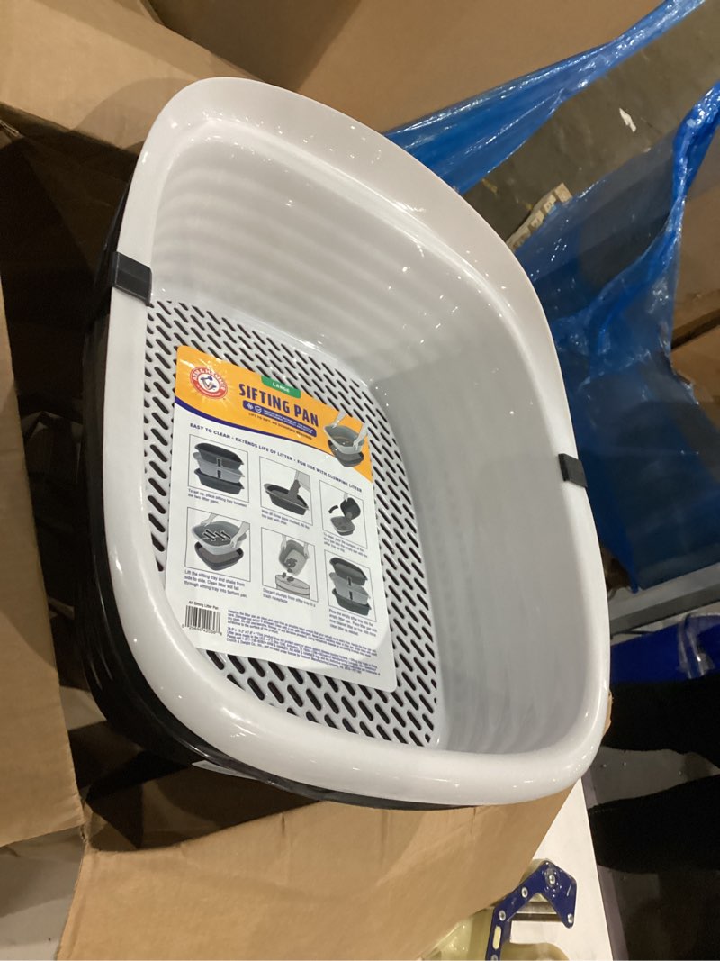 Condition photo showing Good Condition for arm & hammer large sifting litter box scoop free cat litter tray with microban, made in usa