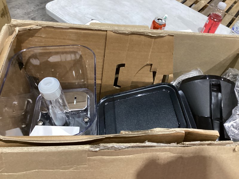 Condition photo showing Good Condition for technivorm 59691 kb coffee brewer, 40 oz, brushed silver , 6.5"d x 12.75"w x 14"h brushed silver coffee brewer