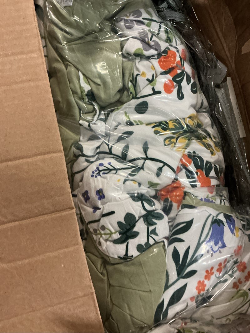 Condition photo showing Good Condition for faincy sage green yellow blue floral queen comforter set 90x90 3 pcs | botanical pattern queen colorful floral comforter set