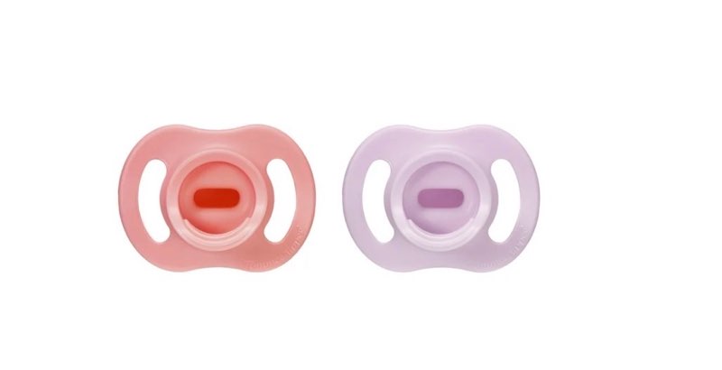 tommee tippee ultra-light stayput pacifier, 0-6 months, one-piece silicone design, 2 pack
