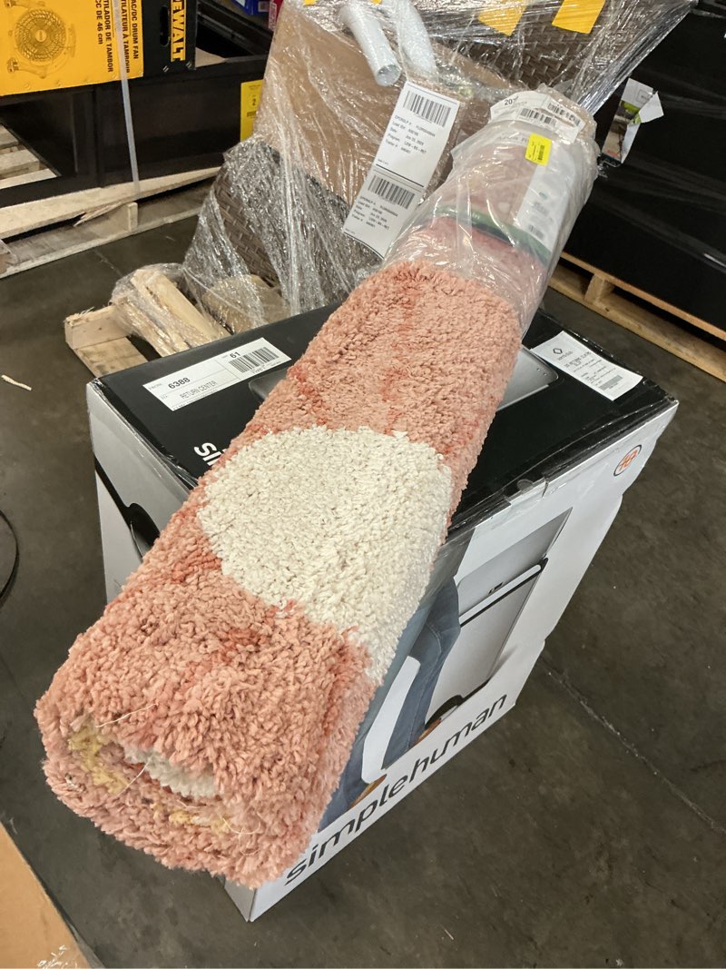 Condition photo showing As Is for mainstays pink floral shag indoor accent rug  4  x 5 5